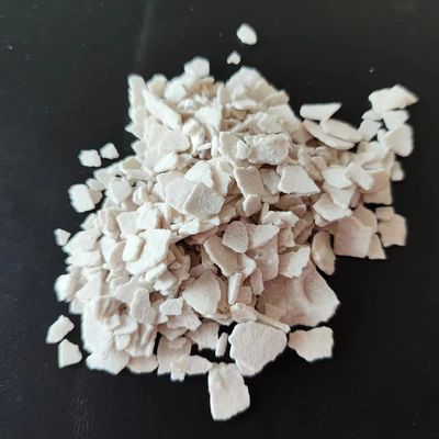 Van de Agentencalcium chloride dihydrate van de sneeuwsmelting de Witte Vlokken 74% Min
